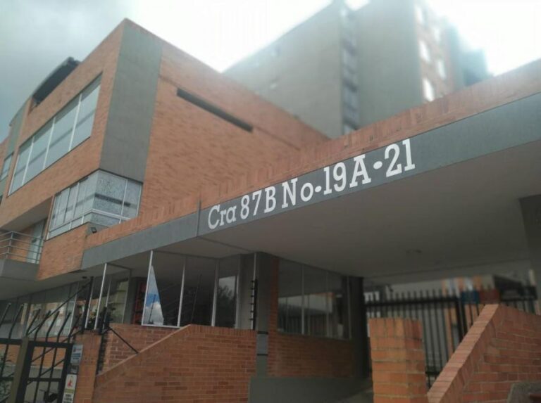 Apartamento Hayuelos Fontibón Bogotá D.C. venta apartamento en tintal conjunto cerrado parqueadero comunal buena ubicacion familiar y en apv1916881643669082 925